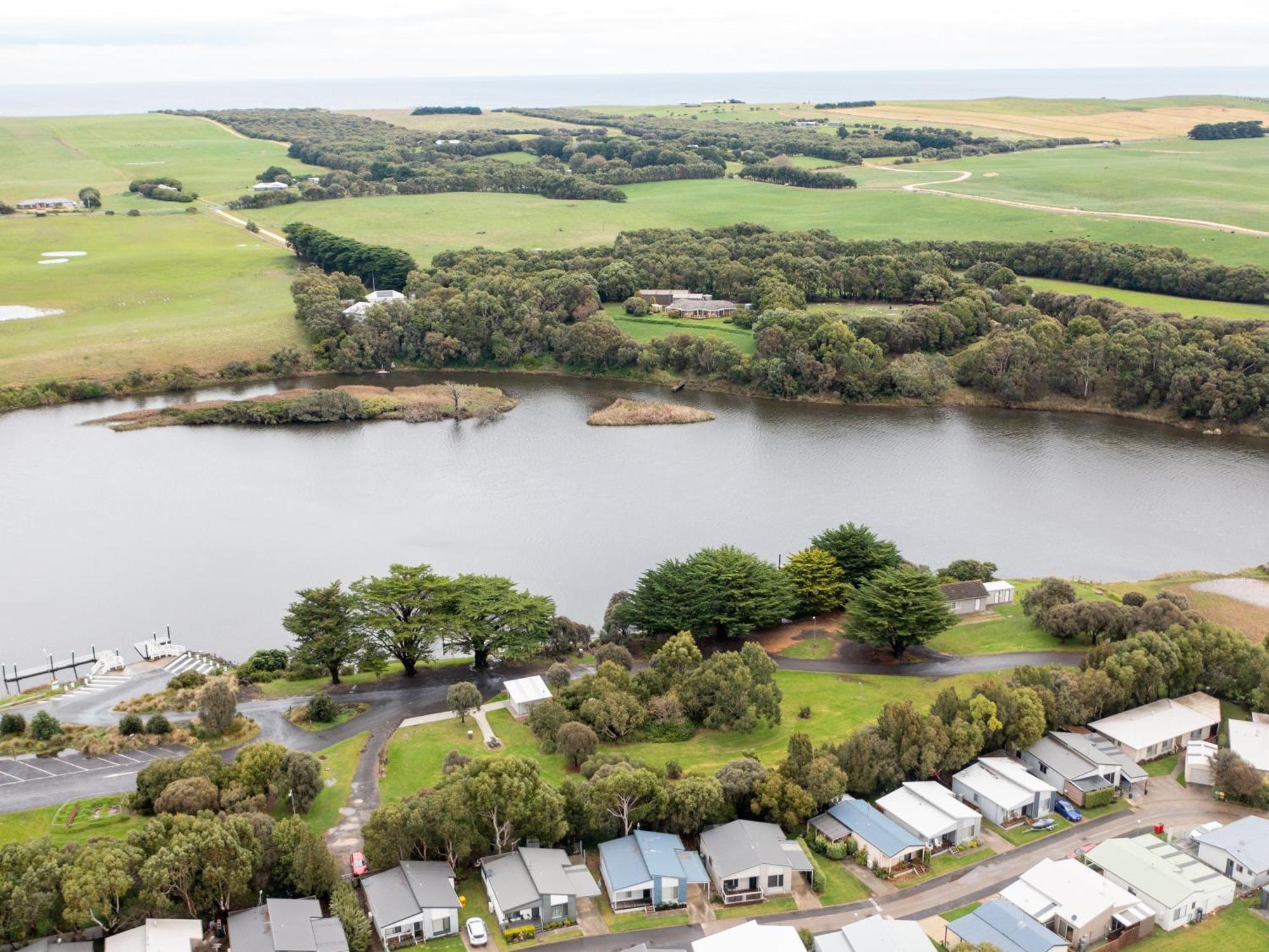 Nrma Warrnambool Riverside Holiday Park Buitenkant foto