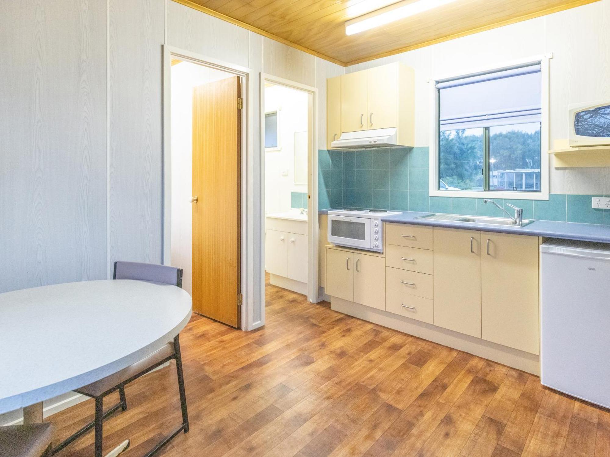 Nrma Warrnambool Riverside Holiday Park Kamer foto