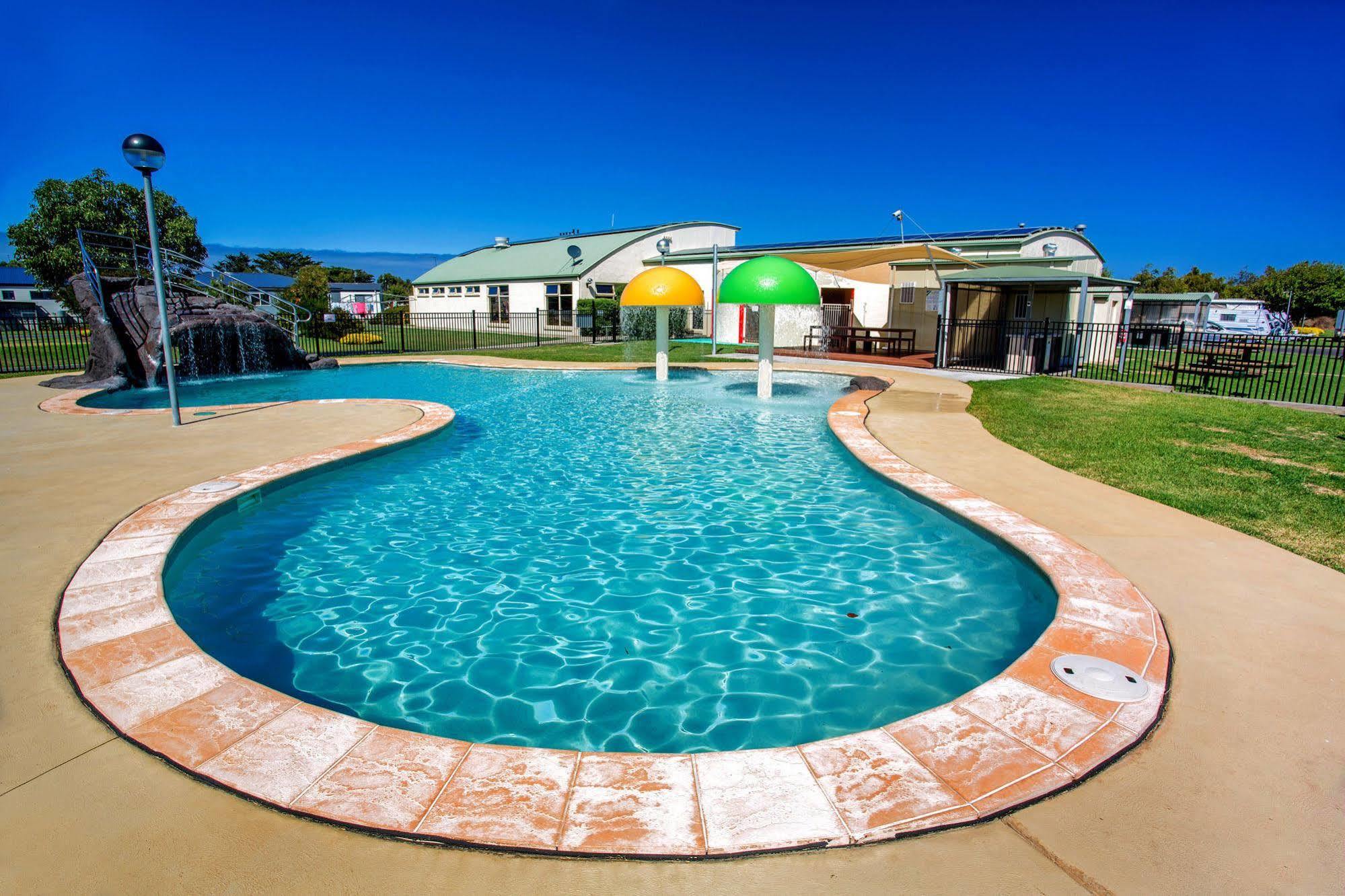 Nrma Warrnambool Riverside Holiday Park Buitenkant foto
